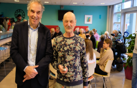 Wethouder Bob Roelofs met Gijs van den Heuvel