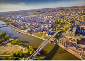 Luchtfoto van het centrum gezien vanuit Arnhem-Zuid.